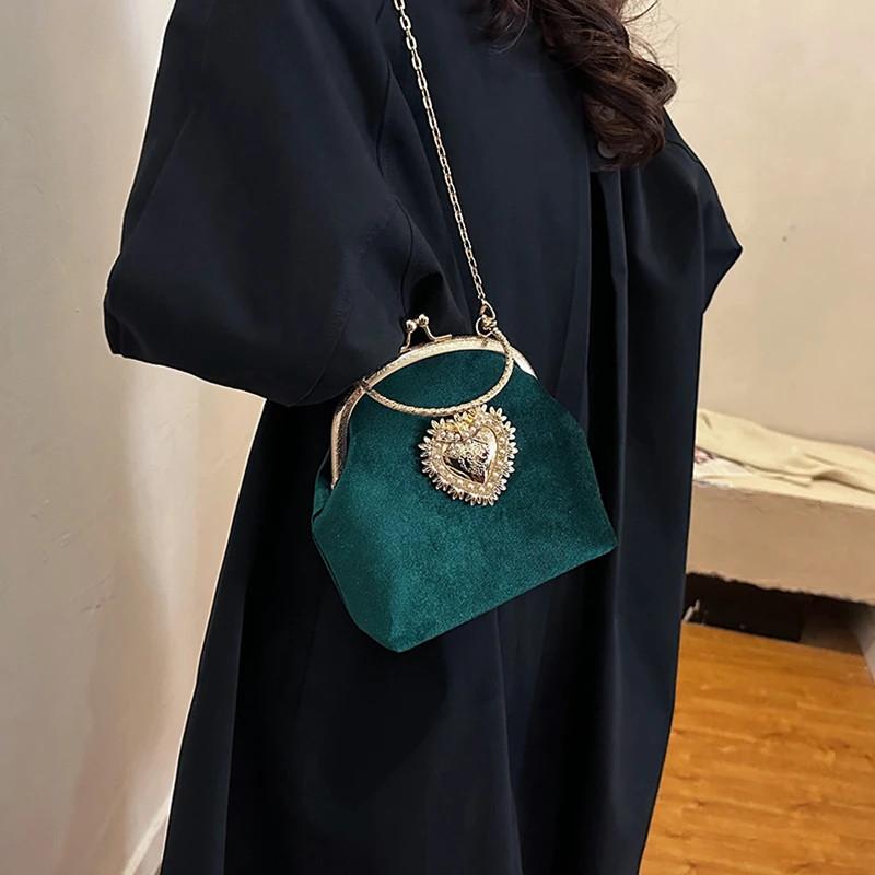 Chains Velvet Frame Heart Dinn - огляд і ціна Women Bags For Sale