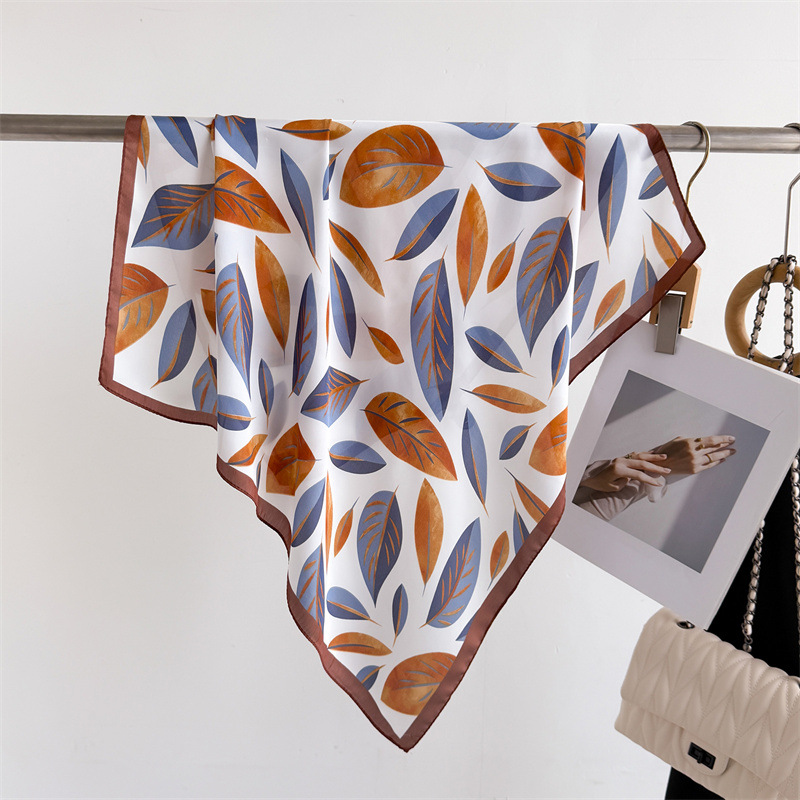Luxury Brand Print 70cm Square - огляд і ціна Women Bags Brands