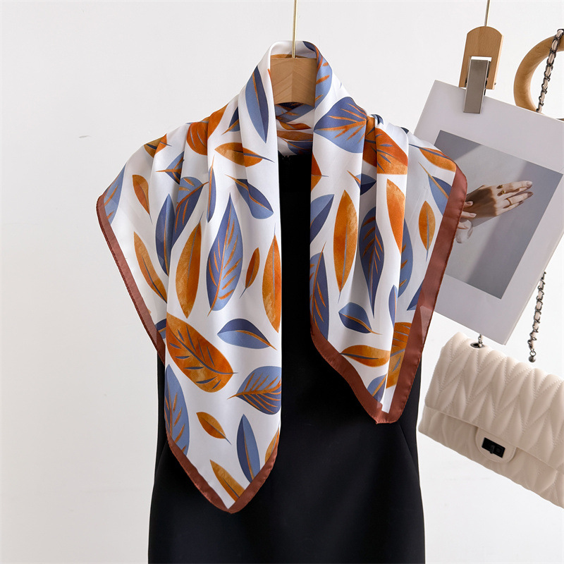 Luxury Brand Print 70cm Square - огляд і ціна Women Bags Brands